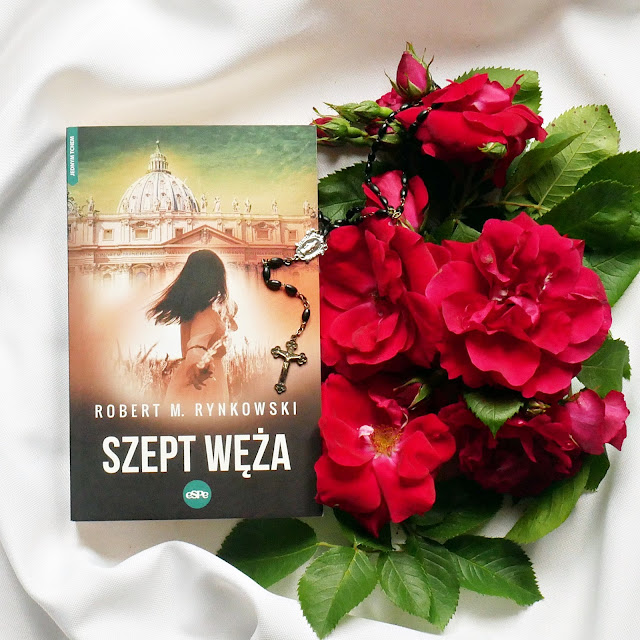 Zaginiony manuskrypt i zaginięcie proboszcza. Recenzja książki Roberta M. Rynkowskiego „Szept węża”